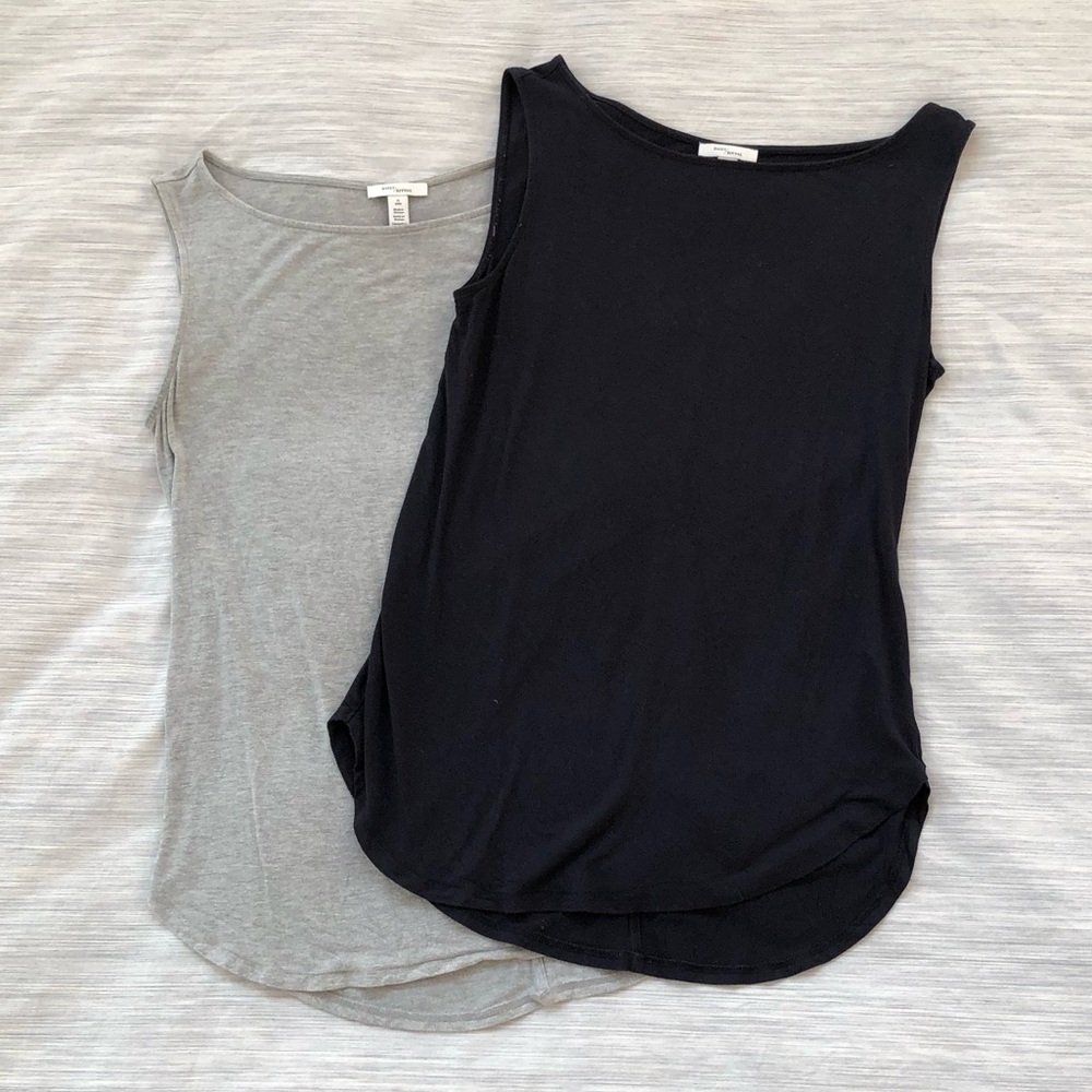 Daily Ritual Light Heather Grey and Navy Tanks, M